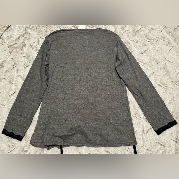 La Leche League International Gray Wrap Top with Black Lace Trim - Picture 9 of 10
